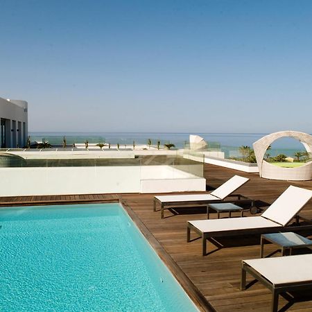 ロイヤル タラッサ モナスティール ホテル モナスティル エクステリア 写真 Rooftop pool at the hotel