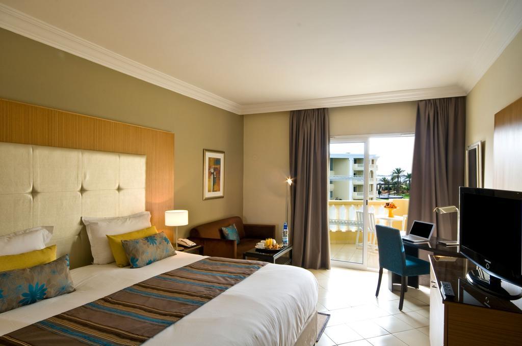 ロイヤル タラッサ モナスティール ホテル モナスティル エクステリア 写真 A room at the hotel