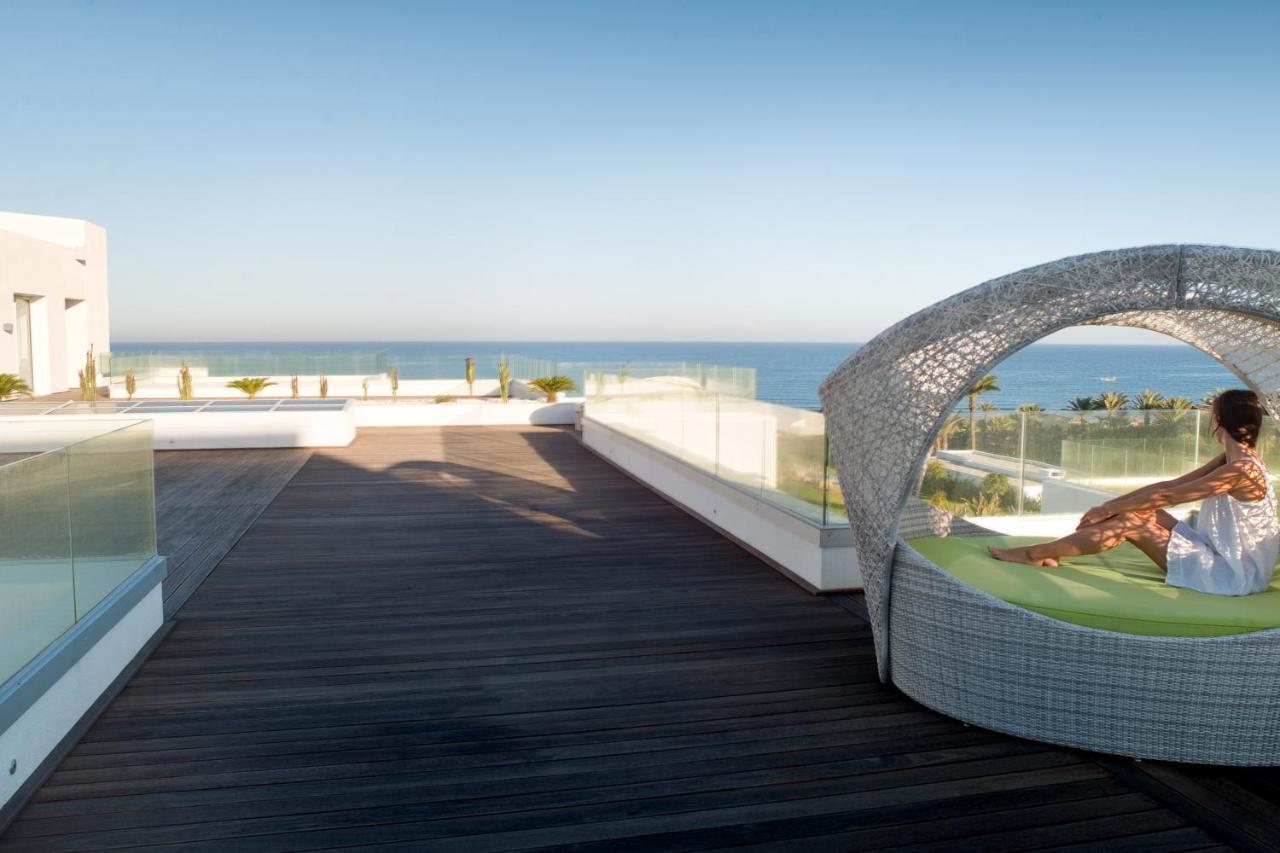 ロイヤル タラッサ モナスティール ホテル モナスティル 部屋 写真 The rooftop of the hotel