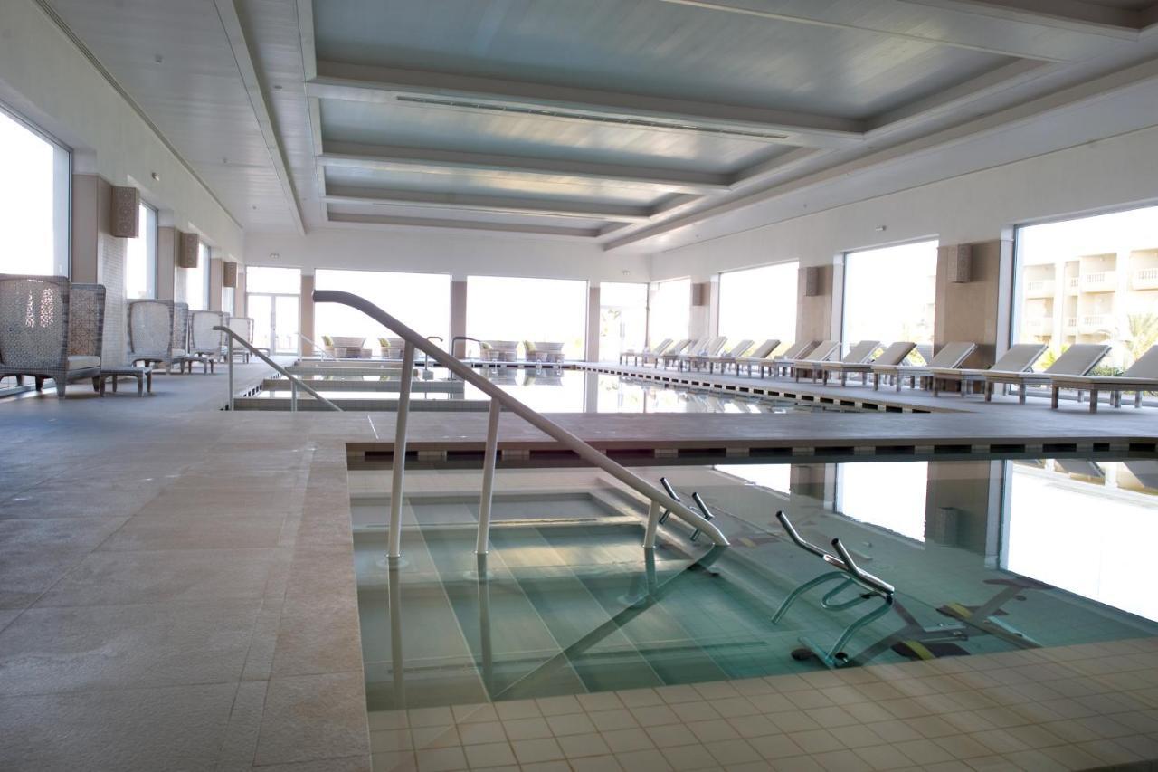 ロイヤル タラッサ モナスティール ホテル モナスティル エクステリア 写真 The swimming pool