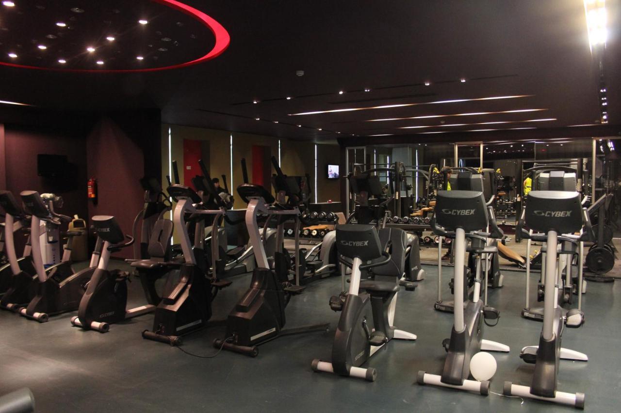 ロイヤル タラッサ モナスティール ホテル モナスティル エクステリア 写真 The gym at the hotel